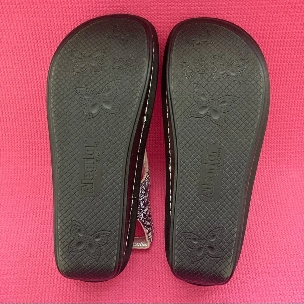 Algeria 36 Navy White Leather Sandals KEN-769.  Size 41 US 10.5